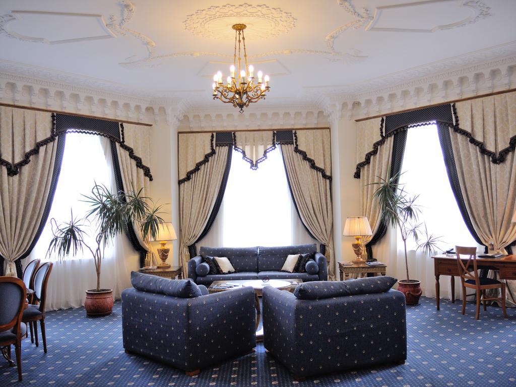 Grand Hotel Ukraine Днепър Екстериор снимка