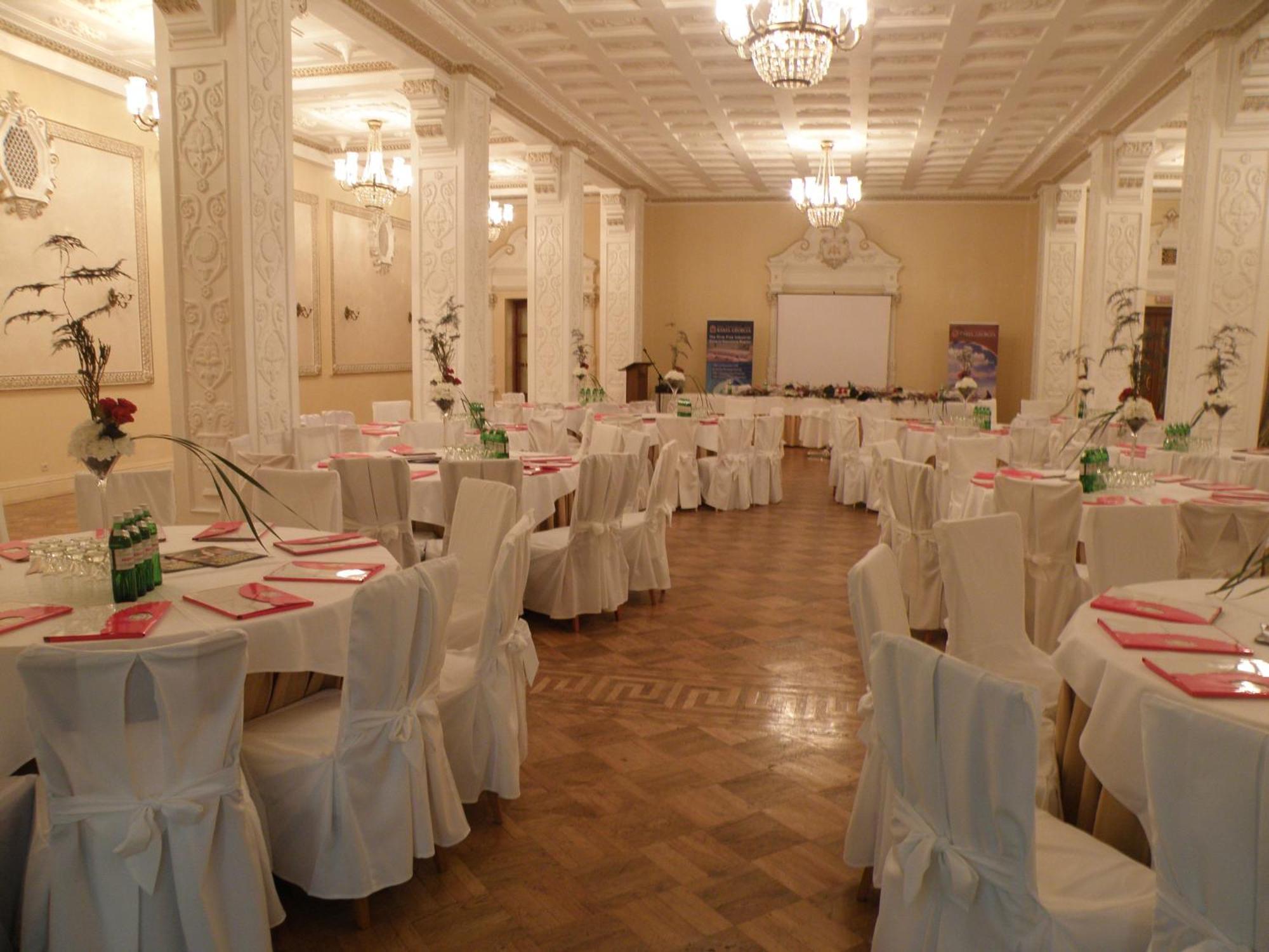 Grand Hotel Ukraine Днепър Екстериор снимка