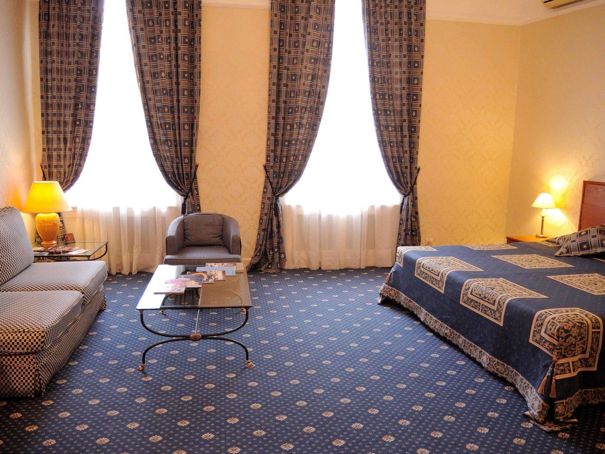 Grand Hotel Ukraine Днепър Екстериор снимка